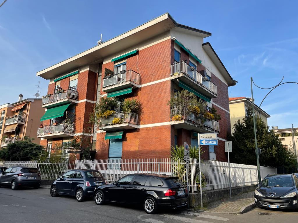 appartamento in Via Ciclamino a Cusano Milanino